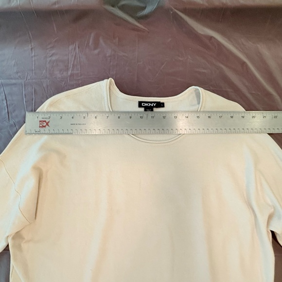 DKNY Cream Silk/Cashmere Crew Neck Lightweight Sweater Size Large MSRP $298 - Picture 5 of 8
